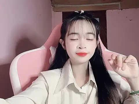 Snapshot of Suna7383 chatting on November 8, 2025, 5:38 pm Suna7383 online show from November 8, 2025, 5:38 pm