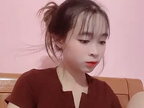 Snapshot of Suna7383 chatting on October 30, 2025, 4:04 pm Suna7383 online show from October 30, 2025, 4:04 pm