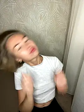 MartaLuna  online show from September 27, 2025, 9:15 am