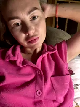 MartaLuna  online show from October 3, 2025, 8:54 pm