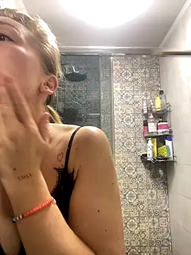 MartaLuna  online show from November 17, 2025, 11:53 pm