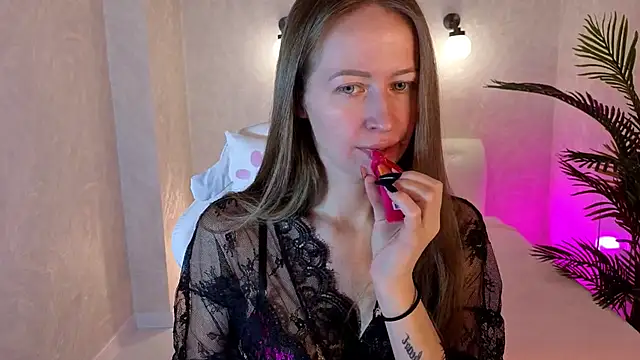 bella li   online show from November 8, 2025, 12:58 am