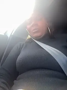 Snapshot of douceebene chatting on October 15, 2025, 9:50 am douceebene online show from October 15, 2025, 9:50 am