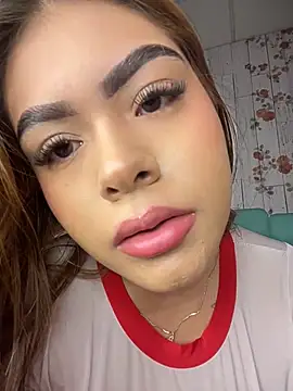 MayaMoanXXX online show from May 19, 2026, 1:18 pm