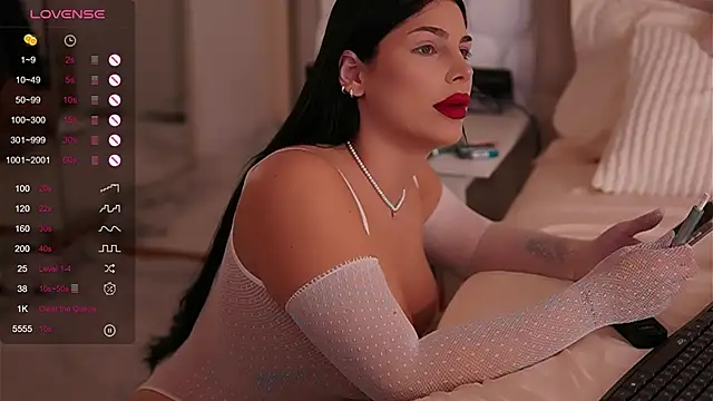 PlayfulAvalyn online show from September 29, 2025, 10:37 pm