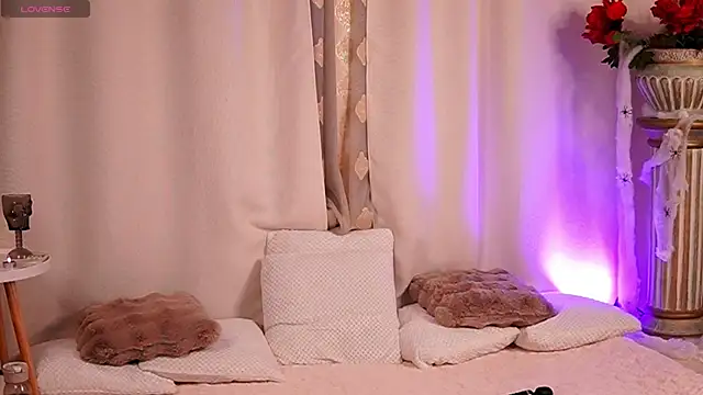 PlayfulAvalyn online show from October 29, 2025, 11:58 pm