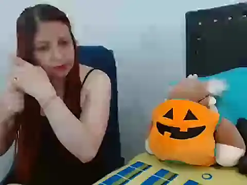 helenn653342 online show from October 29, 2025, 4:39 pm