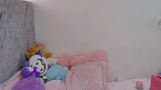 kimmy vegga2 online show from October 6, 2025, 2:51 pm