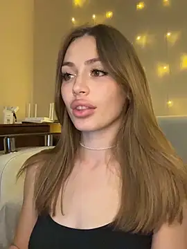 Snapshot of Elizabeth_Tay chatting on October 4, 2025, 5:58 pm Elizabeth Tay online show from October 4, 2025, 5:58 pm