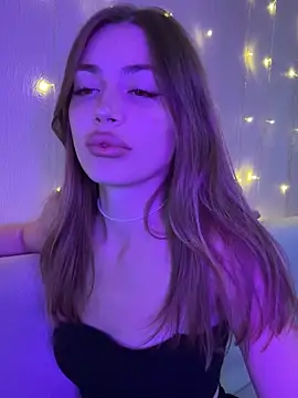 Snapshot of Elizabeth_Tay chatting on October 17, 2025, 4:53 pm Elizabeth Tay online show from October 17, 2025, 4:53 pm