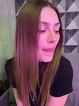 Elizabeth Tay online show from March 13, 2026, 6:35 pm