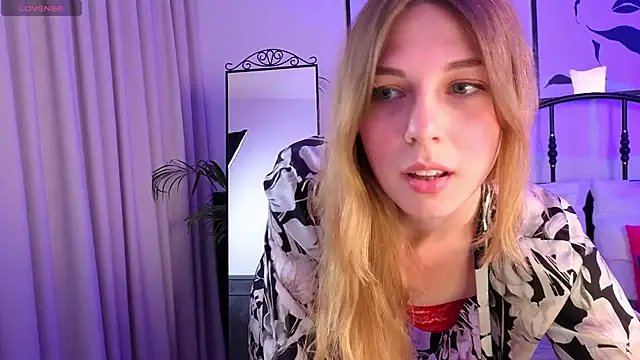 MiillKiss online show from September 16, 2025, 5:36 pm