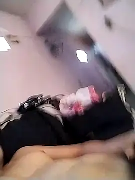 reycam97 online show from February 25, 2026, 2:39 pm