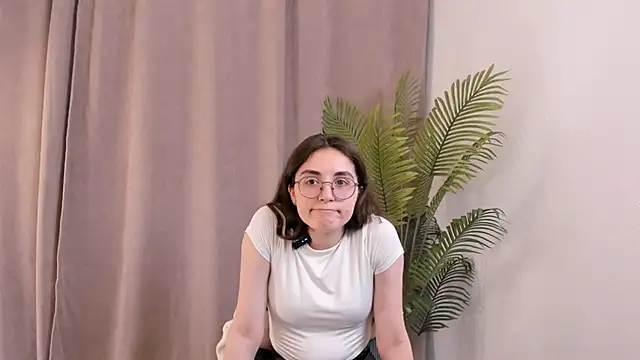 CareyHajdas online show from September 18, 2025, 1:36 pm