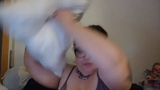 Snapshot of Eli_BBW chatting on September 30, 2025, 1:33 am Eli BBW online show from September 30, 2025, 1:33 am