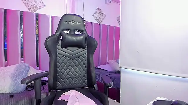 Annie girl2 online show from October 25, 2025, 12:39 pm