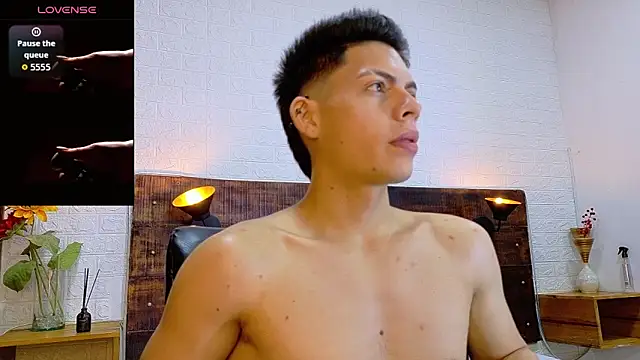 Snapshot of JhosuaVega chatting on October 23, 2025, 9:13 pm JhosuaVega online show from October 23, 2025, 9:13 pm