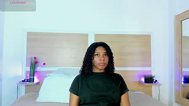 ValeryCortezm online show from November 12, 2025, 12:20 pm