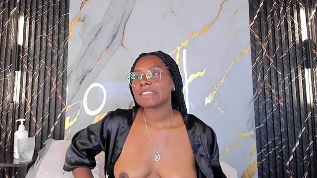 Snapshot of ValeryCortezm chatting on September 29, 2025, 12:50 am ValeryCortezm online show from September 29, 2025, 12:50 am