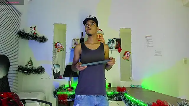 xxKamadevaxx online show from December 2, 2025, 12:40 pm