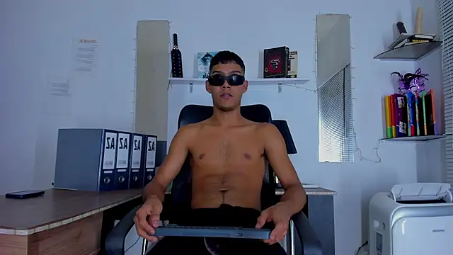 Snapshot of xxKamadevaxx chatting on February 11, 2026, 7:25 pm xxKamadevaxx online show from February 11, 2026, 7:25 pm