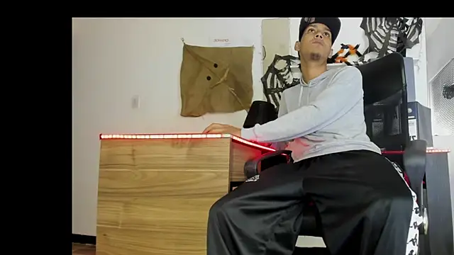 Snapshot of xxKamadevaxx chatting on October 26, 2025, 1:55 pm xxKamadevaxx online show from October 26, 2025, 1:55 pm