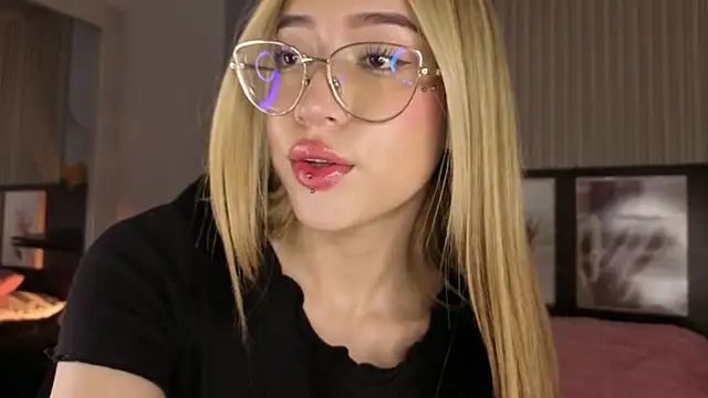 Snapshot of tokyoluu chatting on September 25, 2025, 7:31 pm tokyoluu online show from September 25, 2025, 7:31 pm