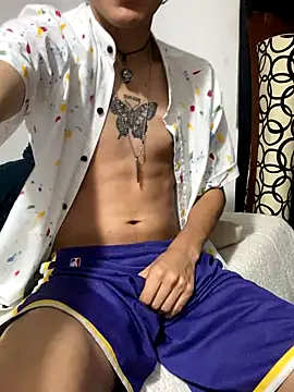 Snapshot of NaytonFreeman chatting on September 23, 2025, 2:18 am NaytonFreeman online show from September 23, 2025, 2:18 am