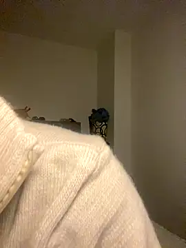 Snapshot of NaytonFreeman chatting on October 13, 2025, 11:27 pm NaytonFreeman online show from October 13, 2025, 11:27 pm