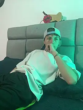 Snapshot of NaytonFreeman chatting on February 23, 2026, 12:17 pm NaytonFreeman online show from February 23, 2026, 12:17 pm