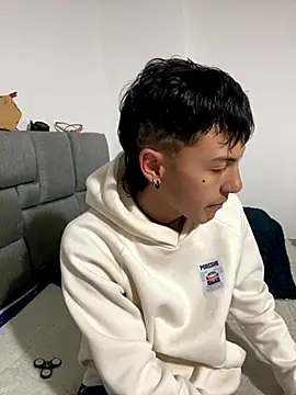 Snapshot of NaytonFreeman chatting on September 24, 2025, 11:10 pm NaytonFreeman online show from September 24, 2025, 11:10 pm