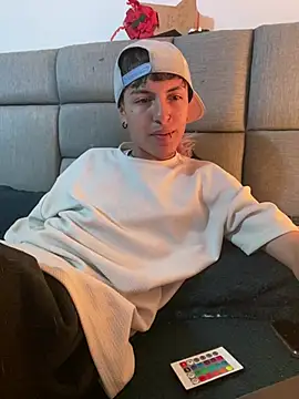 Snapshot of NaytonFreeman chatting on February 25, 2026, 12:16 pm NaytonFreeman online show from February 25, 2026, 12:16 pm