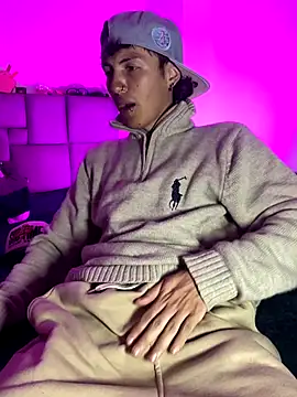 Snapshot of NaytonFreeman chatting on November 4, 2025, 10:41 am NaytonFreeman online show from November 4, 2025, 10:41 am