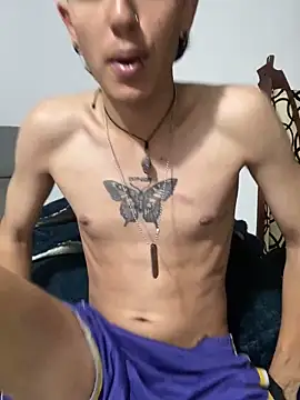 Snapshot of NaytonFreeman chatting on September 26, 2025, 12:06 am NaytonFreeman online show from September 26, 2025, 12:06 am