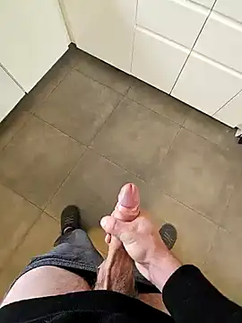 Snapshot of MrWest1887 chatting on October 9, 2025, 7:53 am MrWest1887 online show from October 9, 2025, 7:53 am