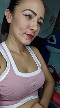 Lhia  online show from January 14, 2026, 9:07 pm