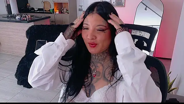 Snapshot of Unatatuada chatting on October 7, 2025, 6:53 pm Unatatuada online show from October 7, 2025, 6:53 pm