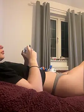 IceEyesUK online show from October 16, 2025, 7:33 pm