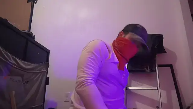 Snapshot of jasoncali305 chatting on October 2, 2025, 8:29 am jasoncali305 online show from October 2, 2025, 8:29 am