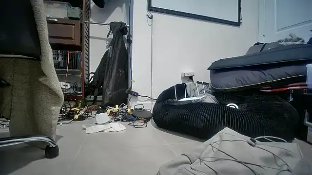 jasoncali305 online show from November 10, 2025, 10:09 am