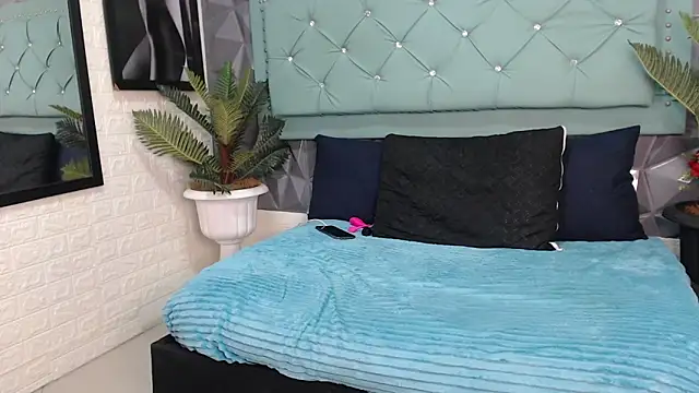 Snapshot of sheyla__ebony chatting on September 19, 2025, 8:46 pm sheyla ebony online show from September 19, 2025, 8:46 pm