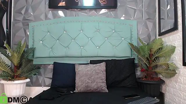 Snapshot of sheyla__ebony chatting on October 17, 2025, 9:27 pm sheyla ebony online show from October 17, 2025, 9:27 pm