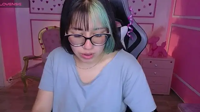 Snapshot of nicte_t_ chatting on October 16, 2025, 9:01 pm nicte t online show from October 16, 2025, 9:01 pm