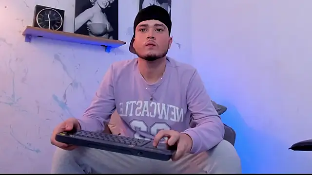 SALVATORE MULLER1 online show from October 12, 2025, 12:34 am