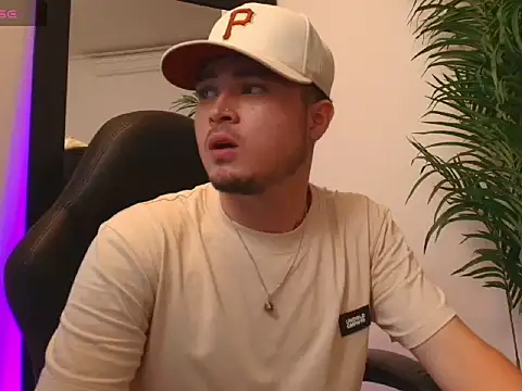 SALVATORE MULLER1 online show from September 29, 2025, 10:04 pm