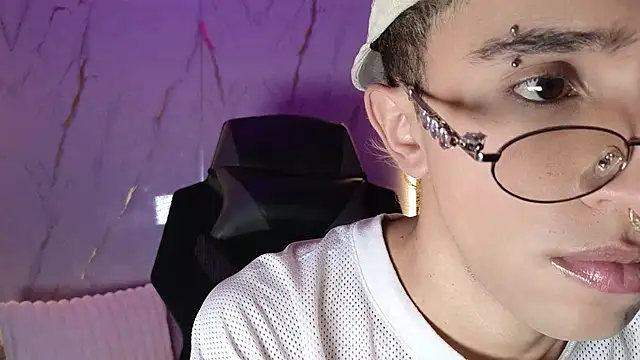 Snapshot of sweetsanti chatting on September 29, 2025, 7:30 pm sweetsanti online show from September 29, 2025, 7:30 pm