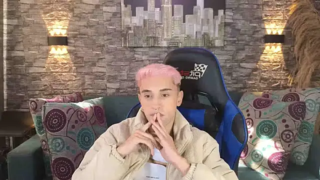 Snapshot of sweetsanti chatting on October 22, 2025, 12:48 pm sweetsanti online show from October 22, 2025, 12:48 pm