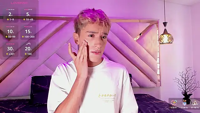 Snapshot of sweetsanti chatting on October 2, 2025, 7:28 pm sweetsanti online show from October 2, 2025, 7:28 pm