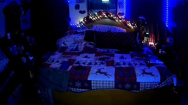 HarmoniousPhantasm3 online show from January 6, 2026, 8:57 pm