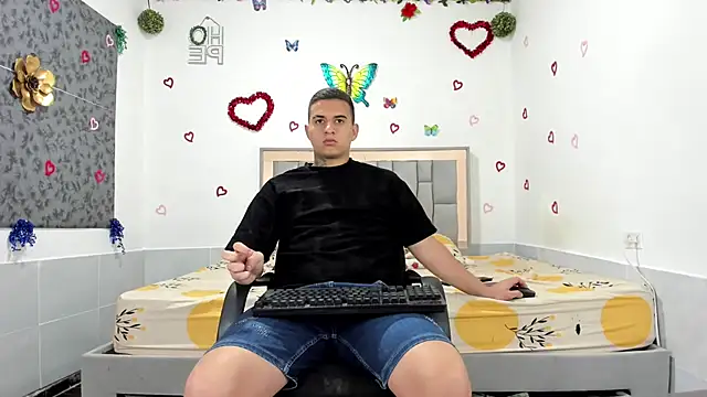 Alejokeler online show from September 16, 2025, 2:56 am